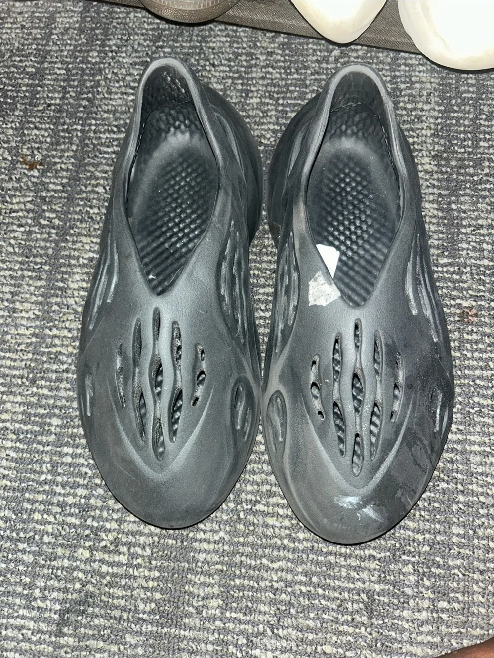 Yeezy Foam Runner - Onyx with Box